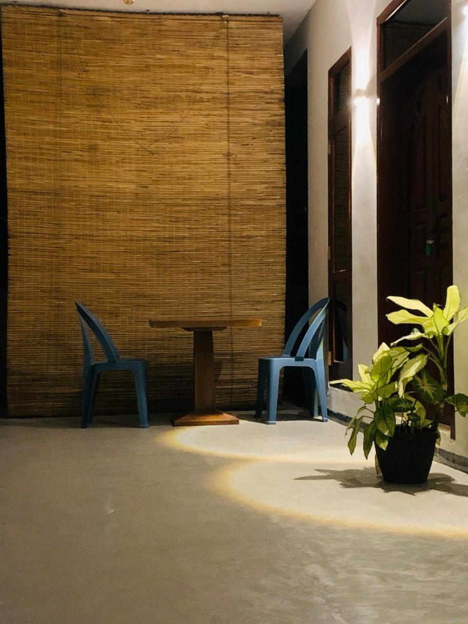 La Fiesta Bed & Breakfast เวลิกามา ภายนอก รูปภาพ