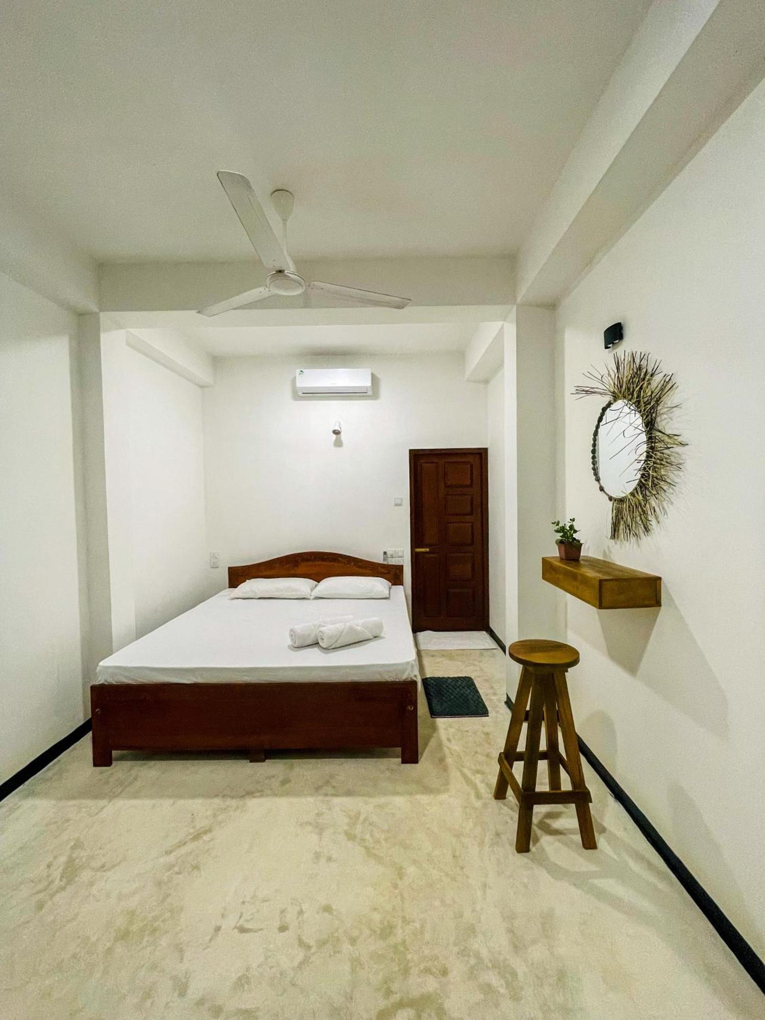 La Fiesta Bed & Breakfast เวลิกามา ห้อง รูปภาพ